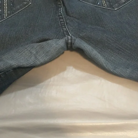 NYDJ dark wash bootcut blingy back pockets - Picture 4 of 13